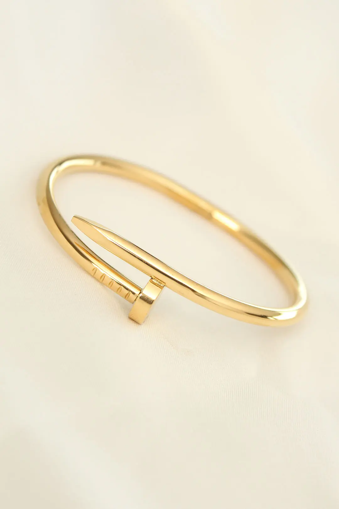 Utterly Good Bayan Bileklik 316L Çelik Gold Renk Çivi Model