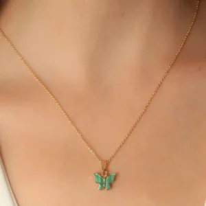 Utterly Good Gold Kaplama Kelebek Figürlü Yeşil Taşlı Kadın Kolye