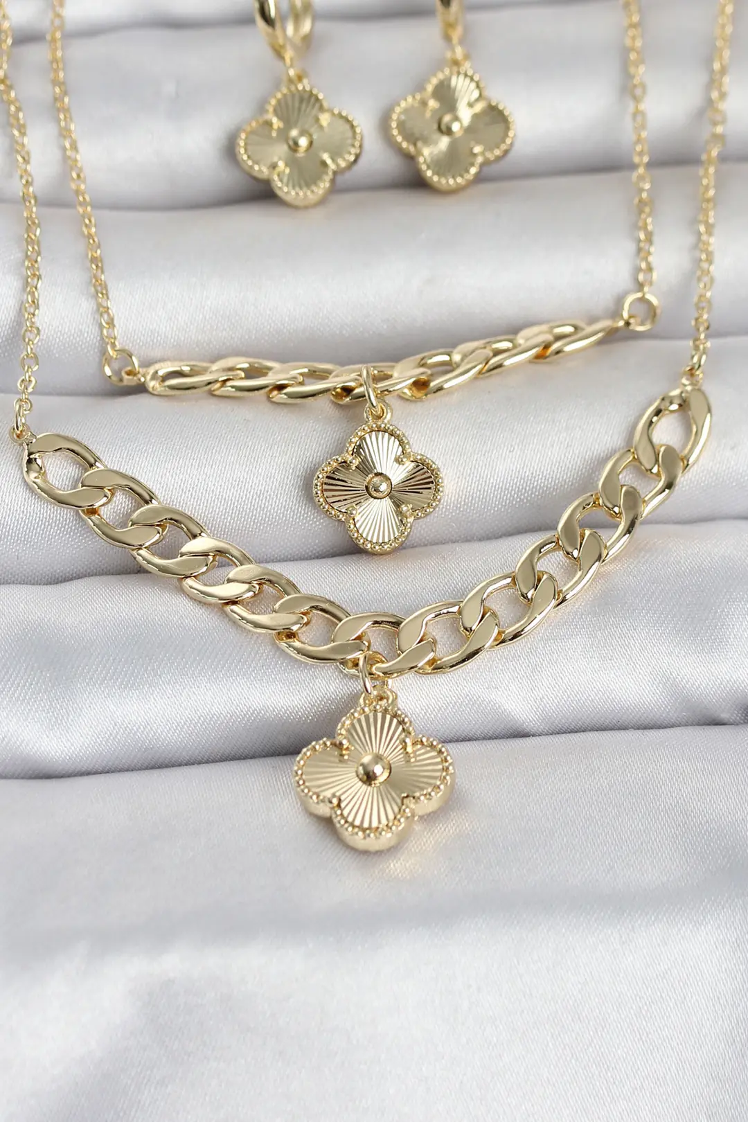 Utterly Good Gold Kolye Bileklik Küpe Seti Altın Kaplama Pirinç Üçlü Set