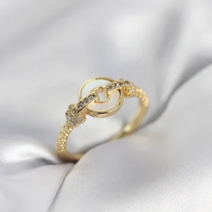 Utterly Good Gold Renk Daire Form Sedef Zirkon Taşlı Kadın Yüzük