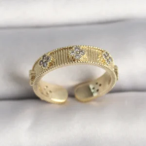 Utterly Good Gold Renk Zirkon Taşlı Yonca Yüzük Ayarlanabilir Pirinç Kadın Yüzüğü