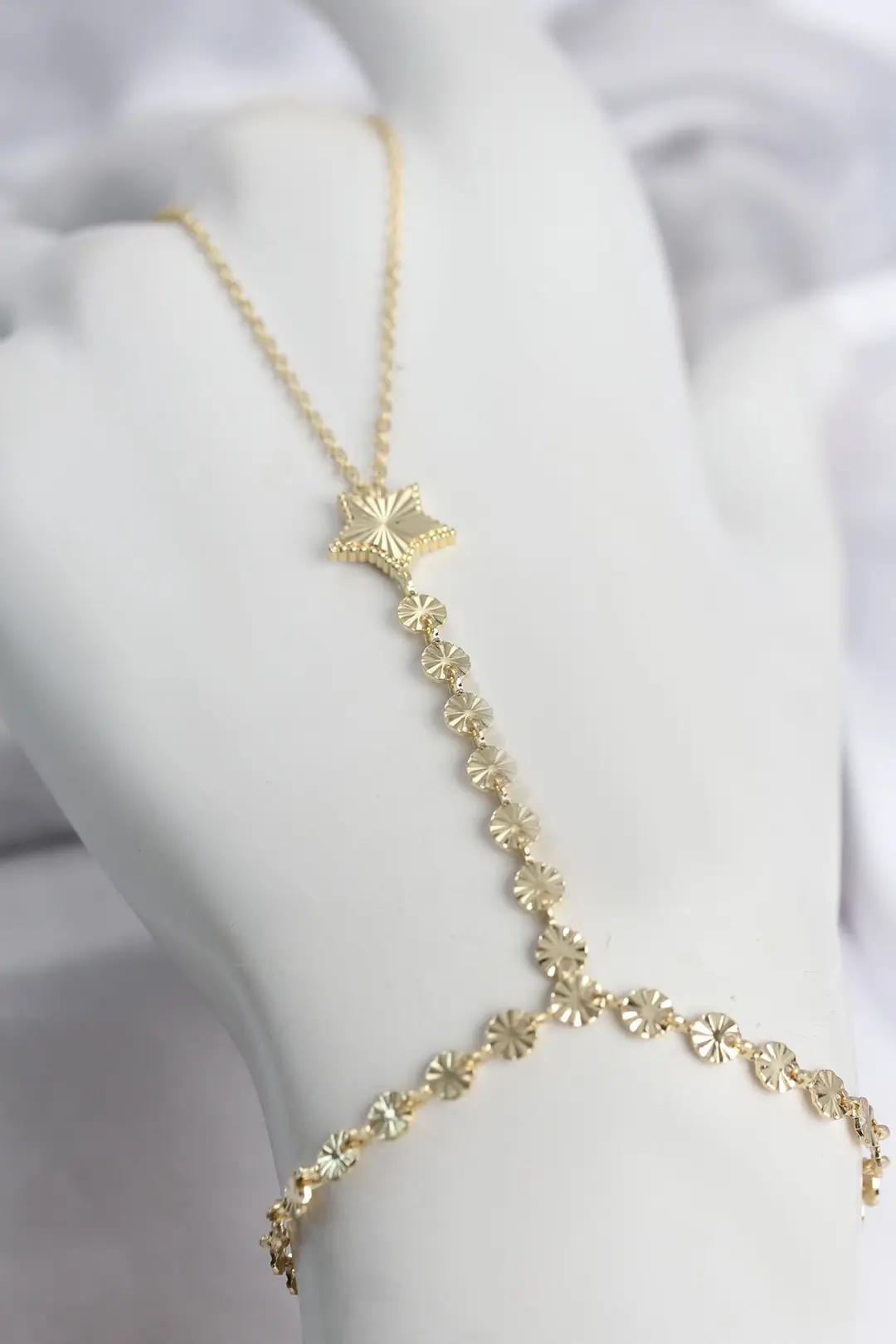 Utterly Good Gold Renk Şahmeran Kolye Lazerli Yıldız Model Zirkon Taşlı
