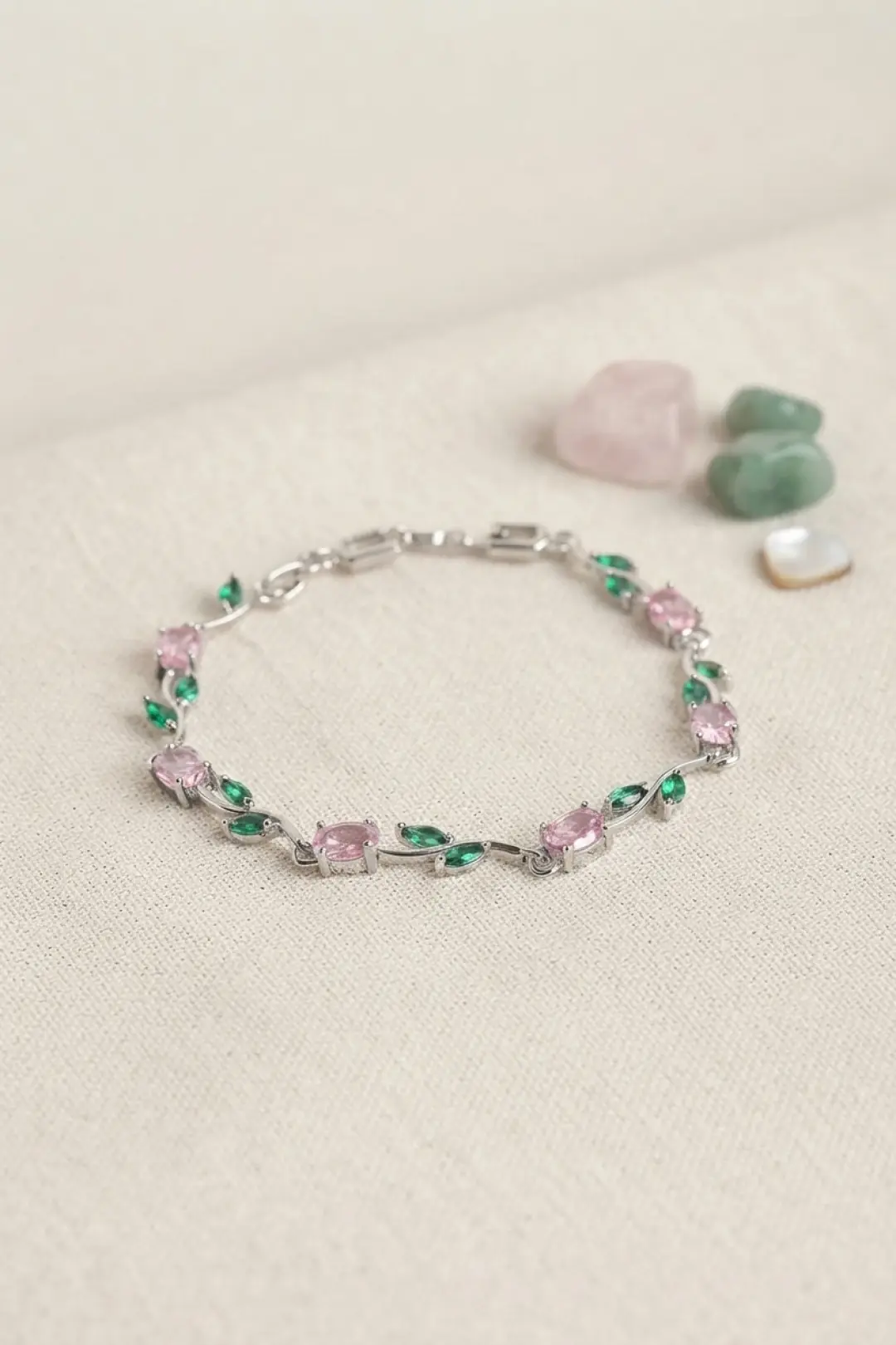 Utterly Good Gümüş Kaplama Pembe Zirkon Taşlı Çiçek Model Bileklik