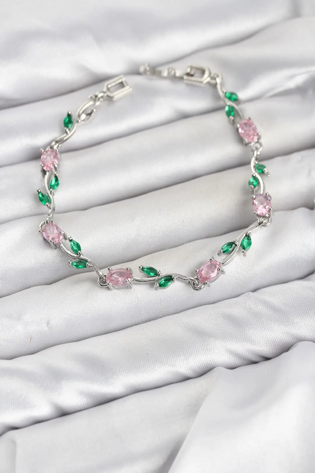 Utterly Good Gümüş Kaplama Pembe Zirkon Taşlı Çiçek Model Bileklik