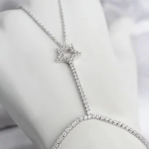 Utterly Good Gümüş Renk Zirkon Taşlı Yıldız Model Şahmeran Kolye