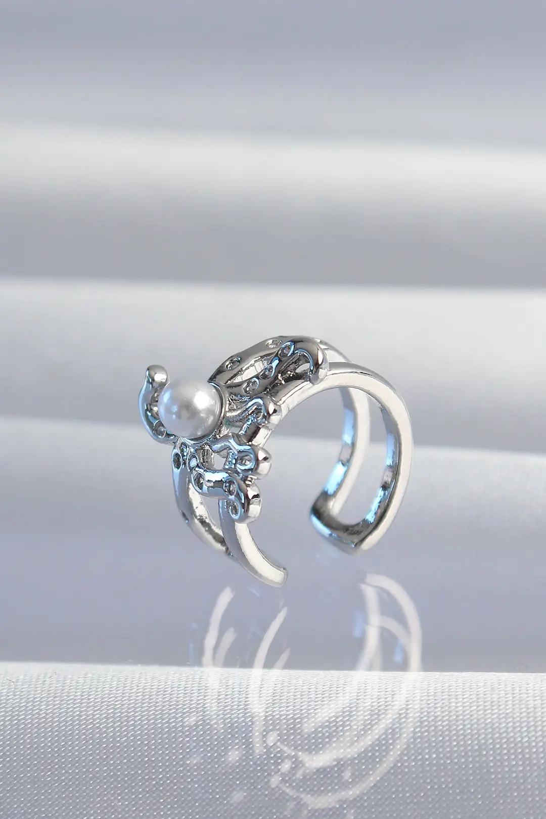 Utterly Good Gümüş Renk İncili Ahtapot Earcuff Küpe Pirinç Kulak Manşeti