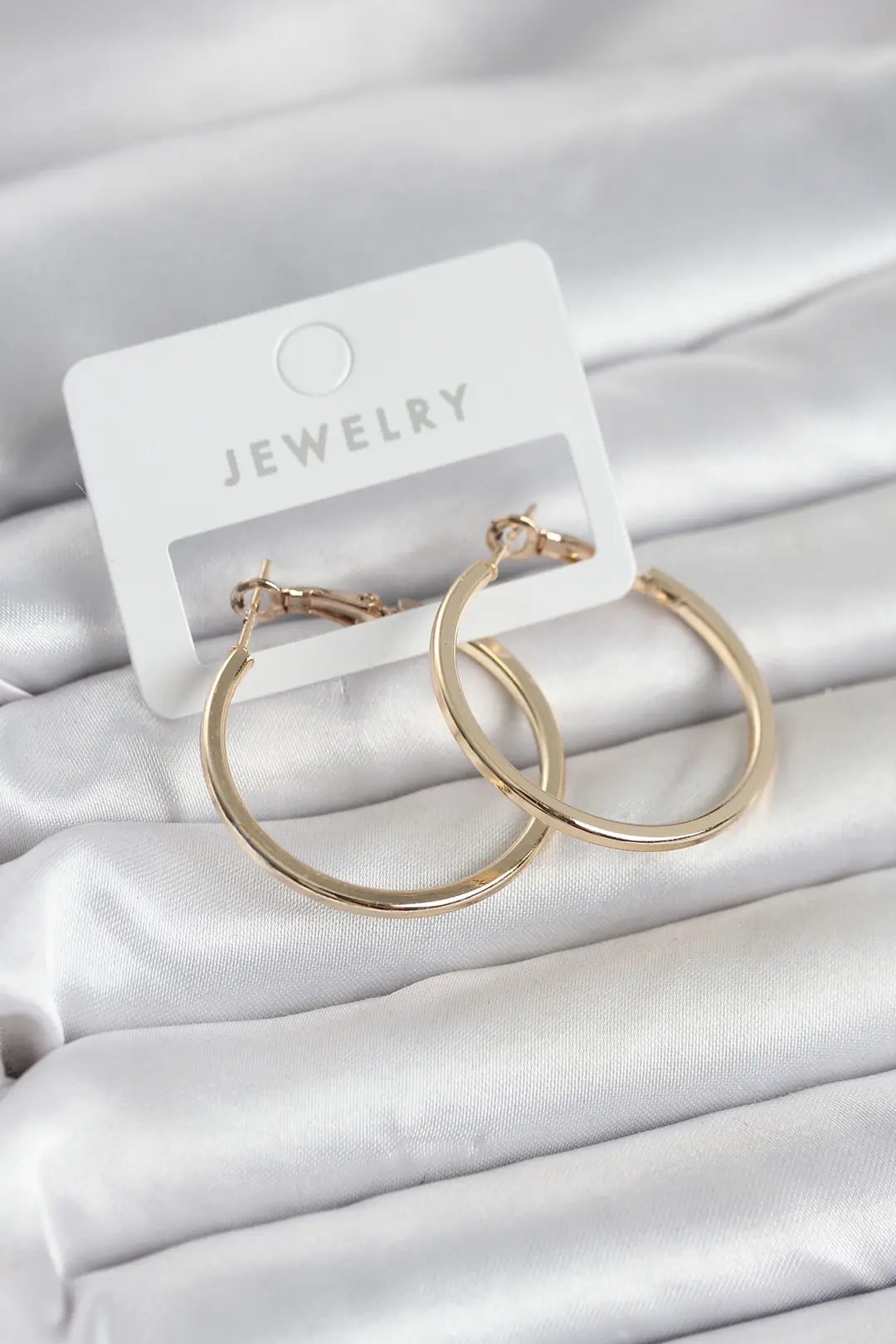 Utterly Good Kadın Halka Küpe Gold Renk Pirinç Köşeli Kenar 32 mm