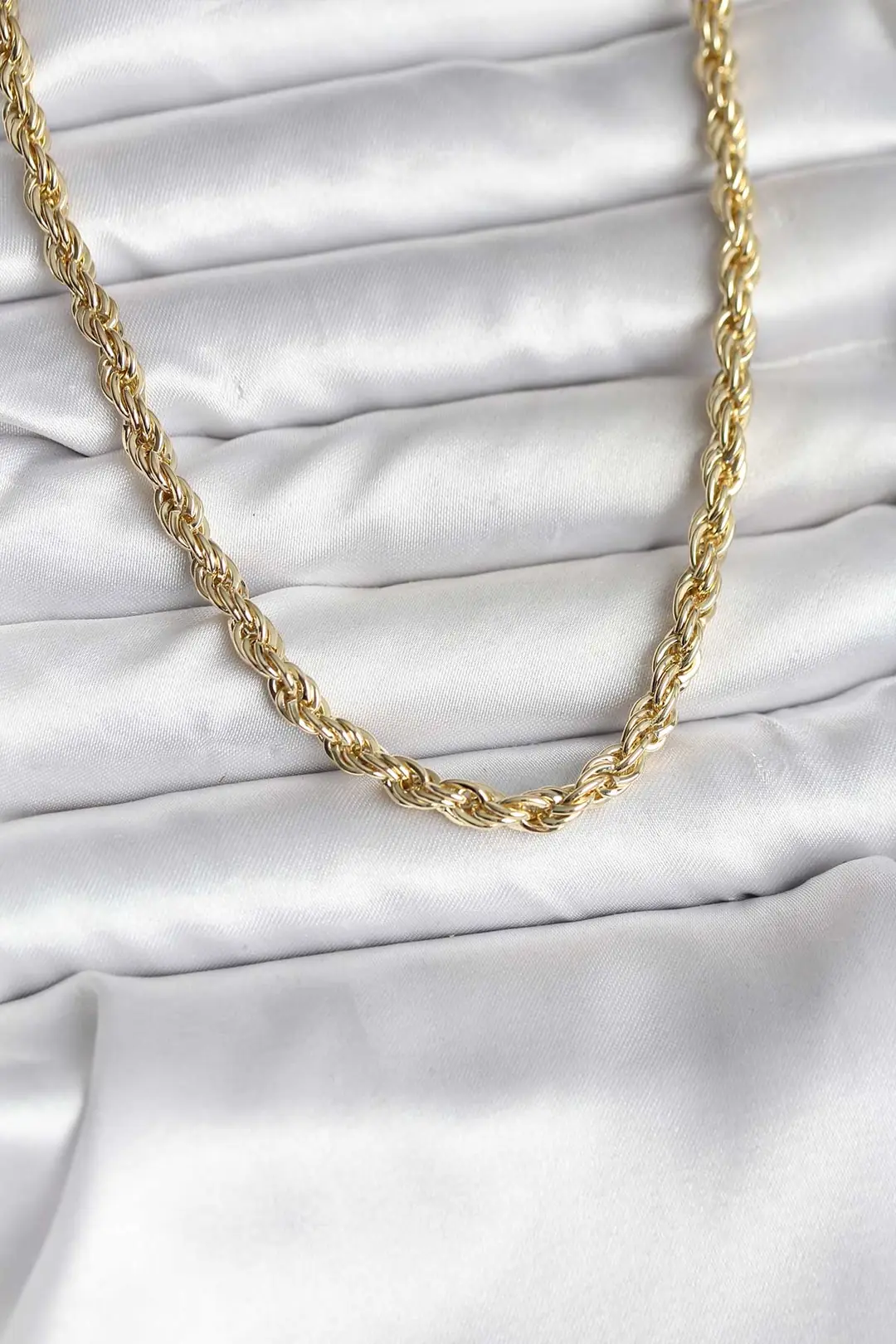 Utterly Good Kadın Kolye 14K Gold Kaplama Burgu Model Günlük ve Abiye Şıklık