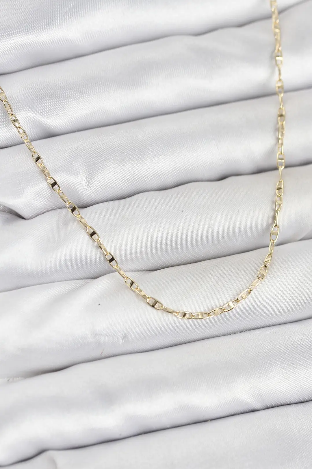 Utterly Good Kadın Kolye 14K Gold Renk Pirinç Gemi Zinciri Model