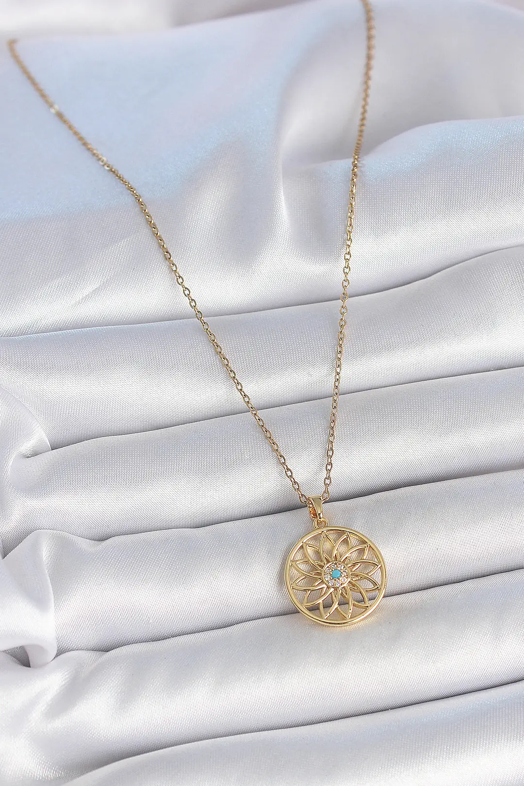 Utterly Good Kadın Kolye 316L Çelik Gold Lotus Model Mavi Zirkon Taşlı