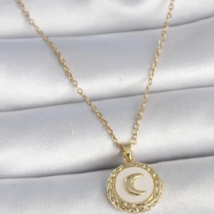 Utterly Good Kadın Kolye 316L Çelik Gold Zincir Beyaz Mineli Hilal Madalyon