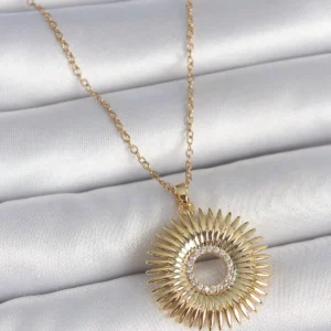 Utterly Good Kadın Kolye 316L Çelik Gold Zirkon Taşlı Nova Yıldız Model