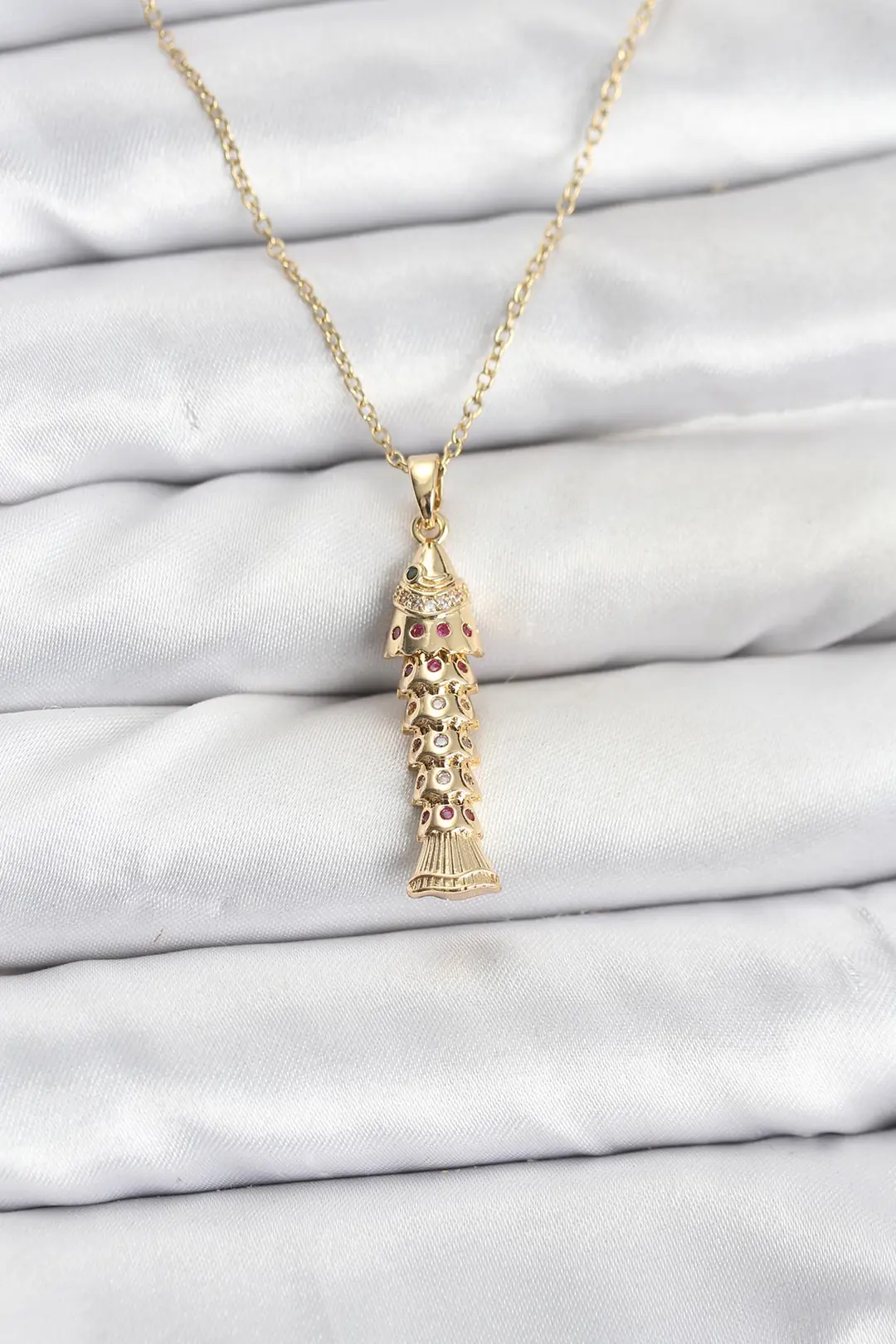 Utterly Good Kadın Kolye 316L Çelik Zirkon Taşlı Balık Model Gold Renk