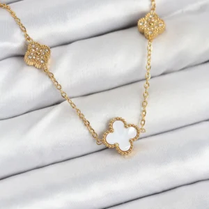 Utterly Good Kadın Kolye 316L Çelik Zirkon Taşlı Yonca Model Gold Renk