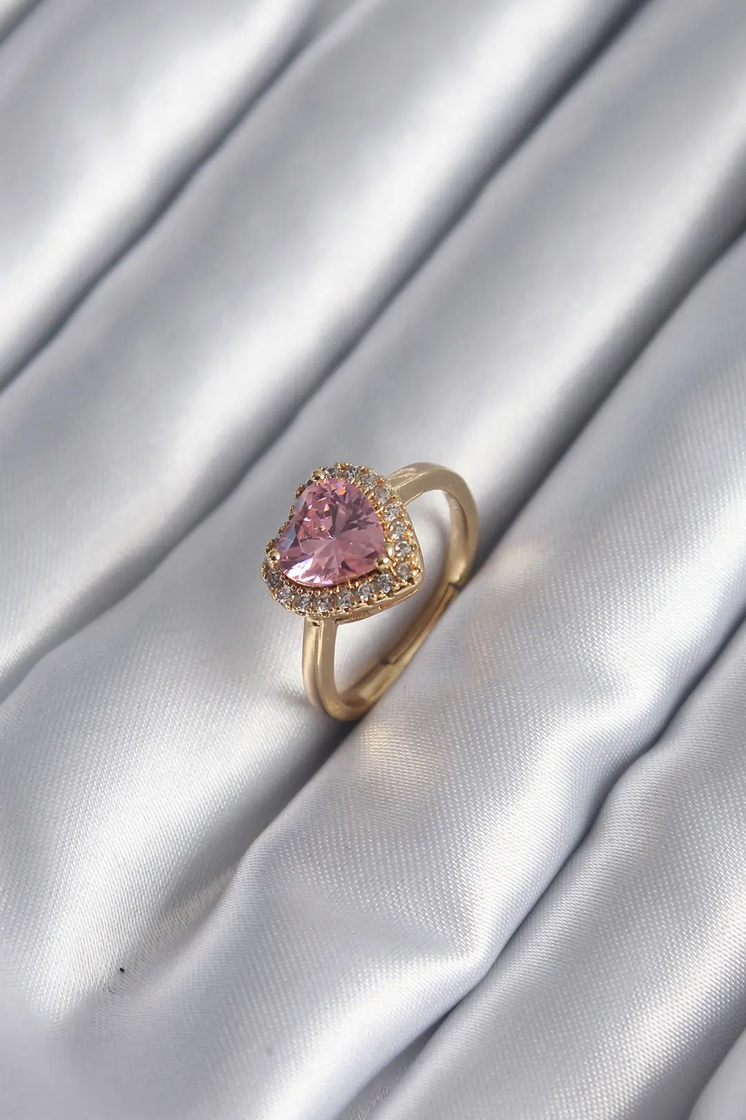 Utterly Good Kadın Yüzük Gold Kalp Charm Pembe Zirkon Taşlı