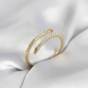 Utterly Good Kadın Yüzük Gold Renk Yılan Kuyruk Model Zirkon Taşlı