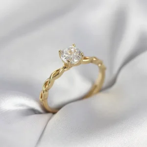Utterly Good Kadın Yüzük Gold Sarmal Zincir Tek Taş Zirkon Model