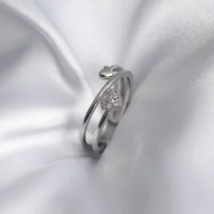 Utterly Good Kadın Yüzük Kalp Model Zirkon Taşlı Gümüş Renk Pirinç