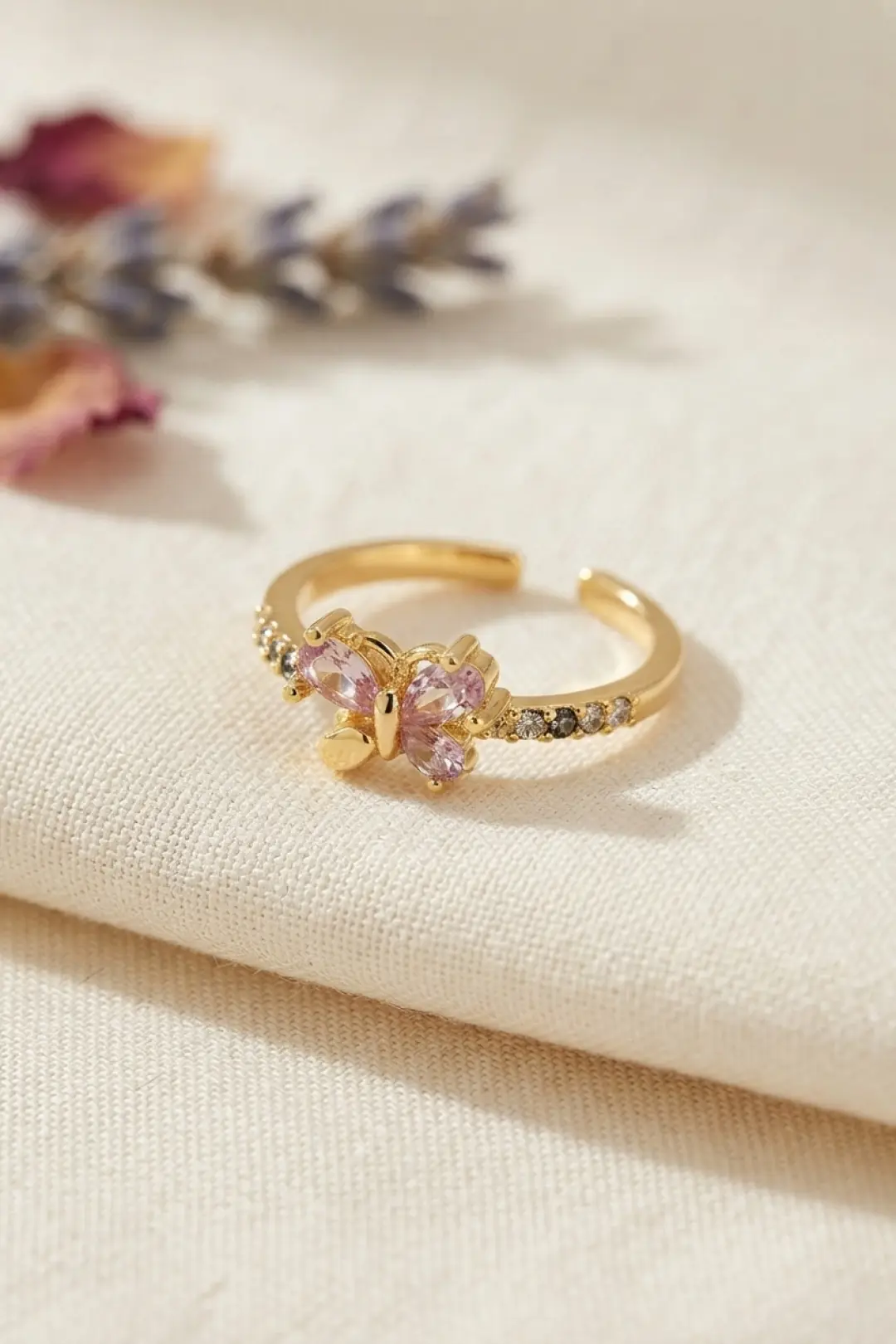 Utterly Good Kadın Yüzük Pembe Zirkon Taşlı Kelebek Model Altın Kaplama