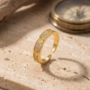 Utterly Good Kadın Yüzük Vida Detaylı Zirkon Taşlı Gold Çelik