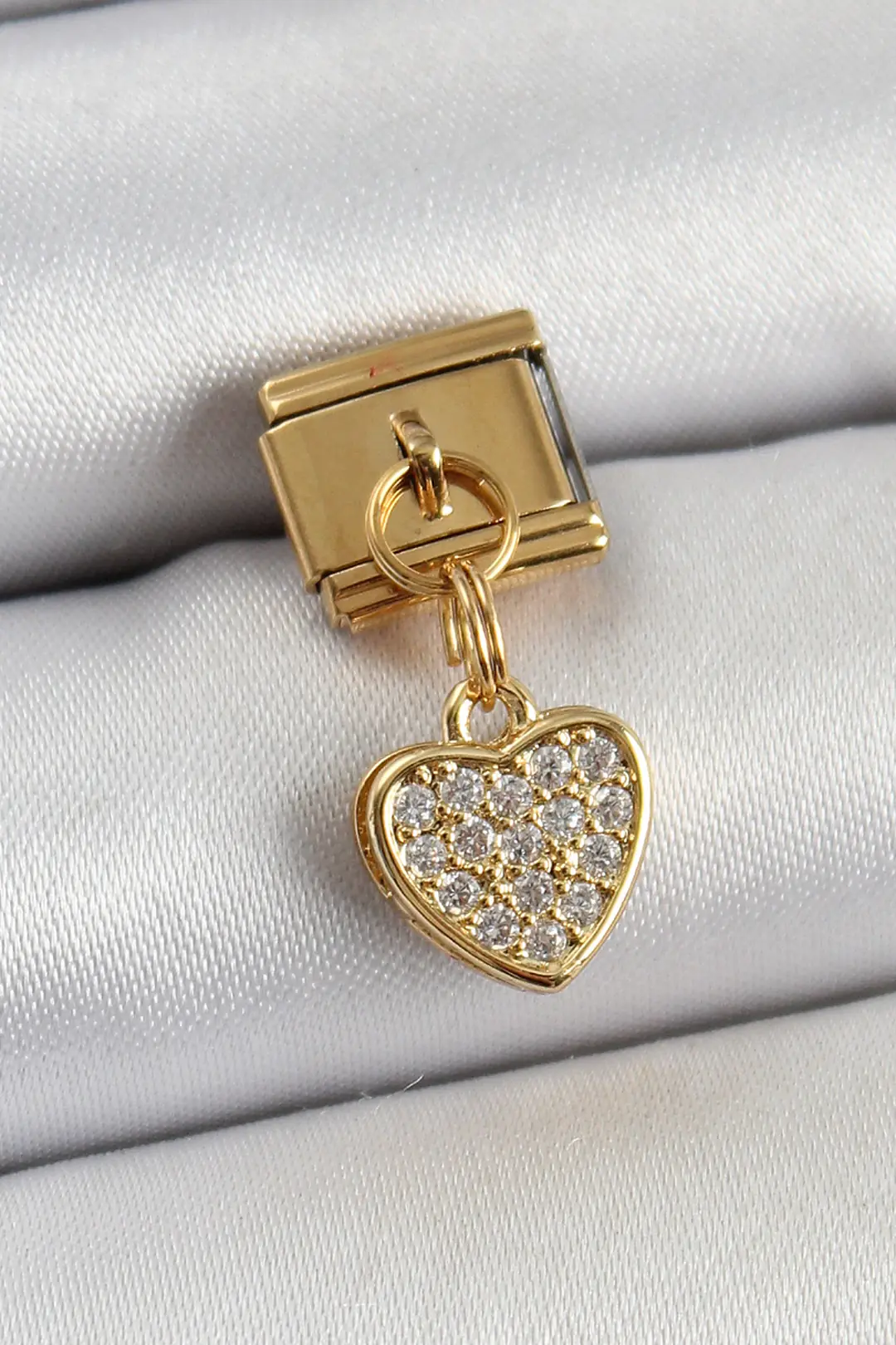 Utterly Good Kalp Model Charm Sallantılı Zirkon Taşlı 316L Çelik Gold