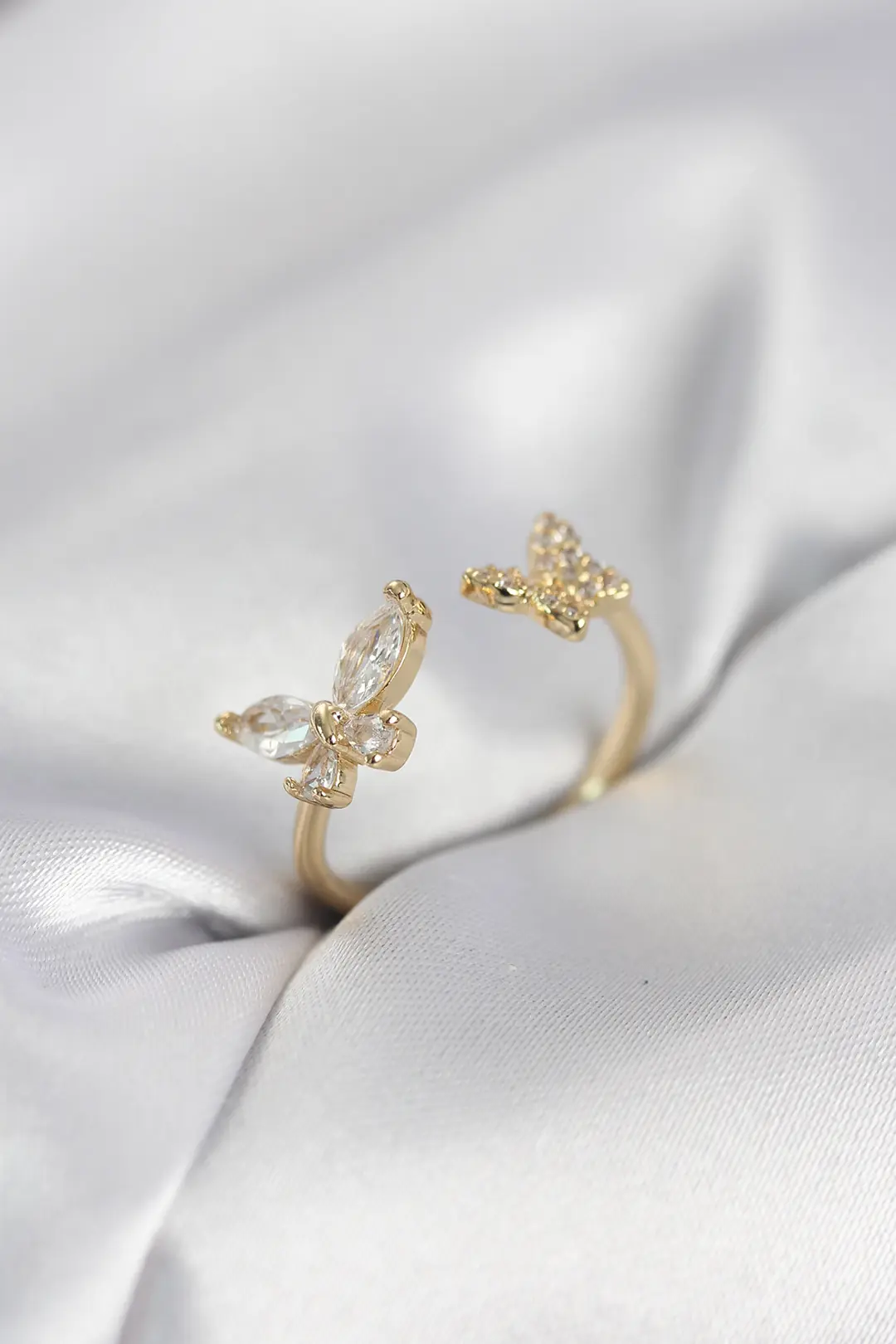 Utterly Good Kelebek Model Zirkon Taşlı Gold Kadın Yüzük