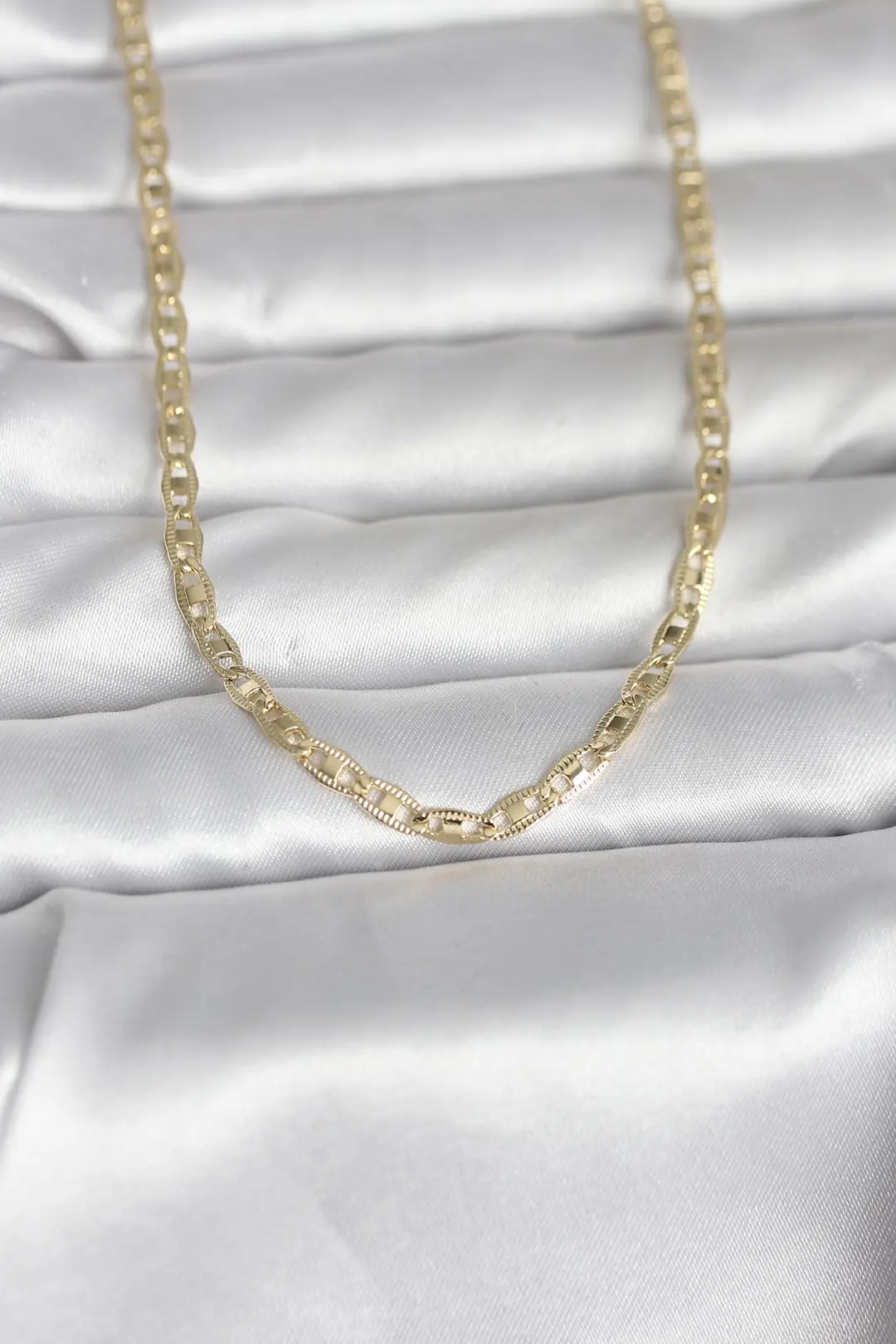 Utterly Good Kolye Kadın 14K Gold Renk Lazer Kesim Zincirli 60 cm