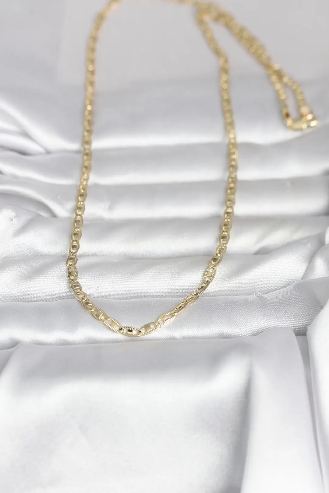 Utterly Good Kolye Kadın 14K Gold Renk Lazer Kesim Zincirli 60 cm