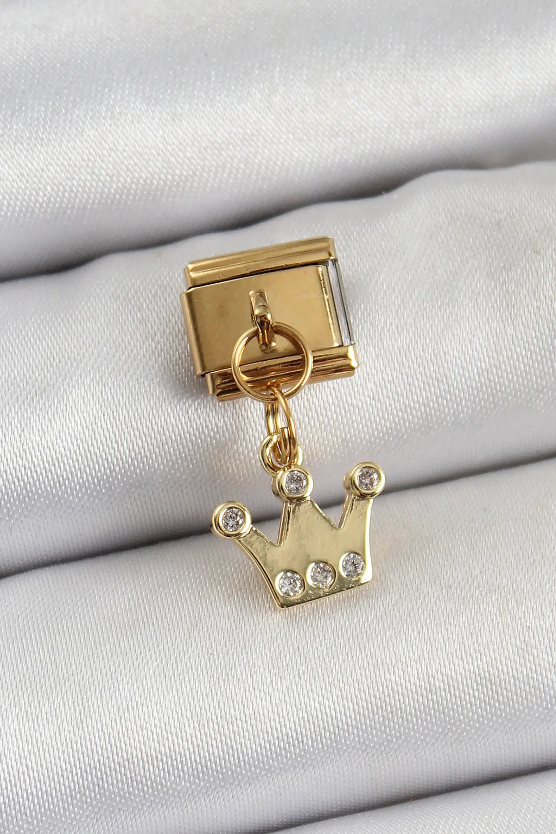 Utterly Good Kraliçe Tacı Charm Zirkon Taşlı 316L Çelik Gold Renk