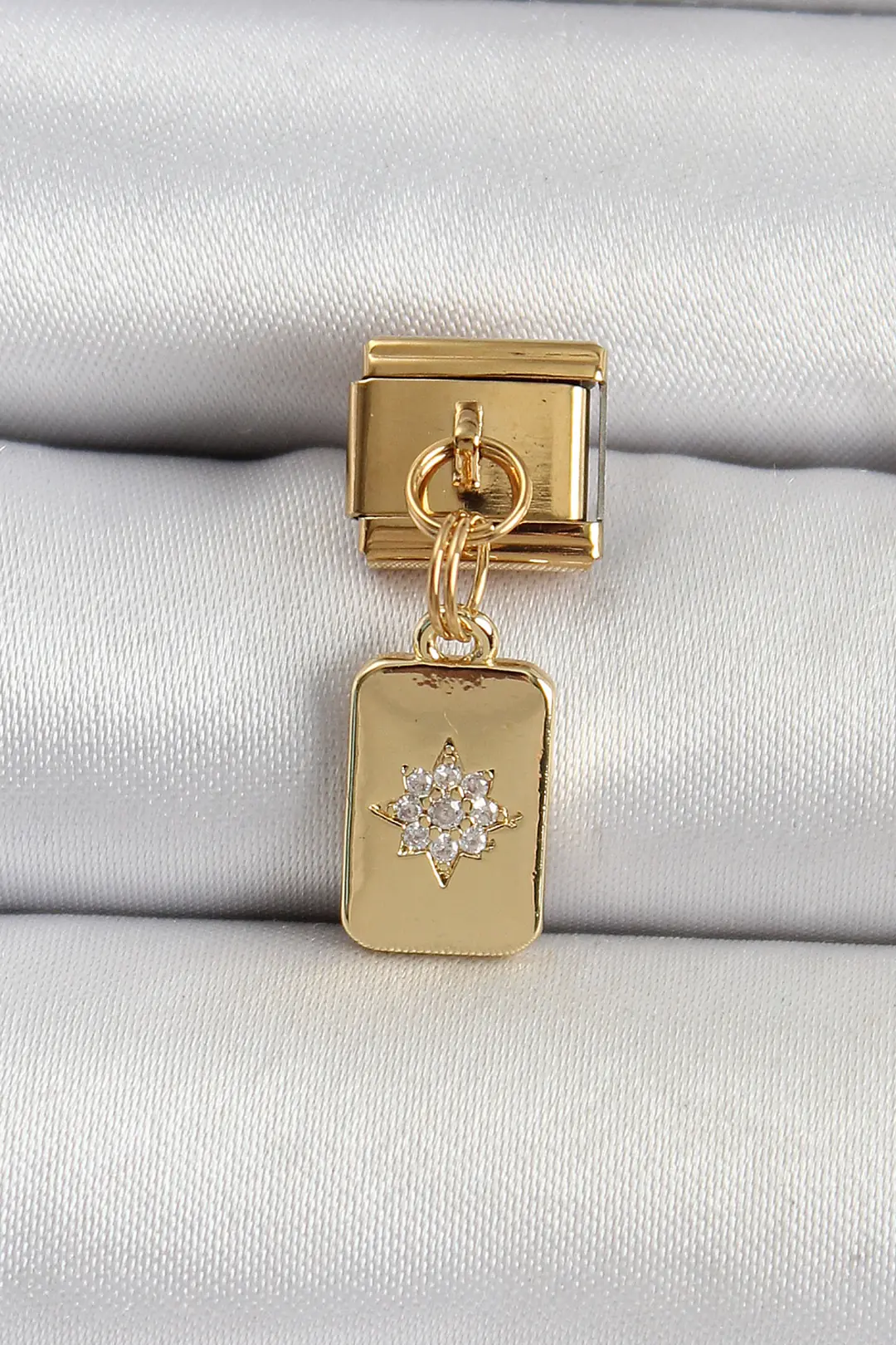 Utterly Good Kutup Yıldızı Charm 316L Çelik Zirkon Taşlı Gold Renk