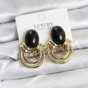 Utterly Good Pirinç Gold Renk Siyah Taşlı Vintage Kadın Küpe