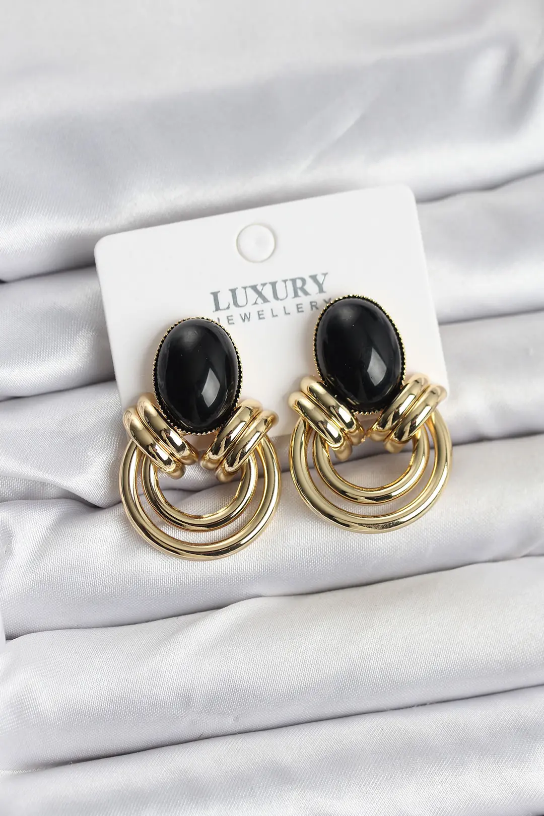 Utterly Good Pirinç Gold Renk Siyah Taşlı Vintage Kadın Küpe