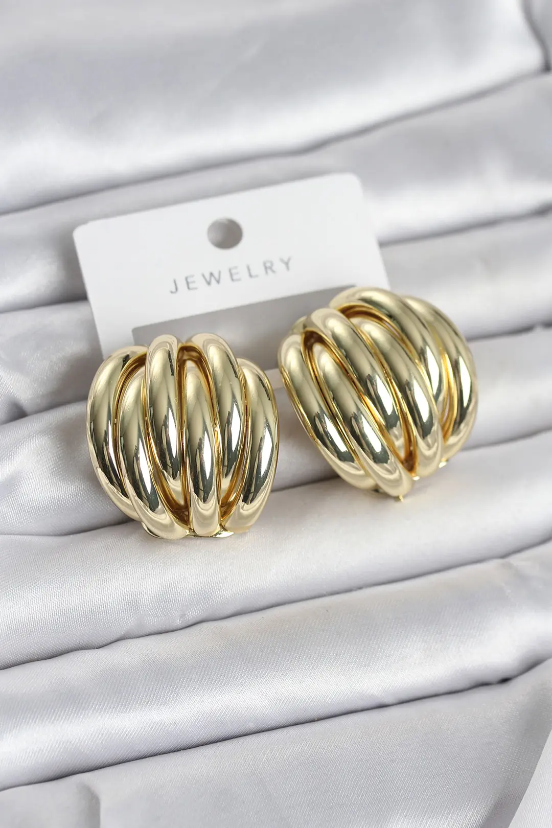 Utterly Good Pirinç Gold Renk Vintage Kadın Küpe