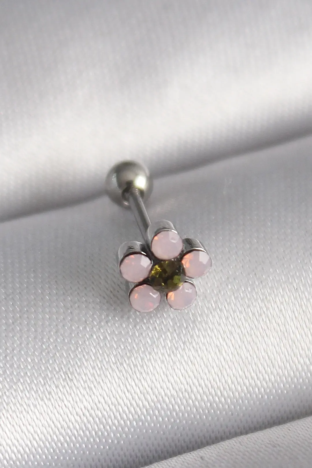 Utterly Good Tragus Piercing 316L Çelik Zirkon Taşlı Çiçek Model Gümüş Renk