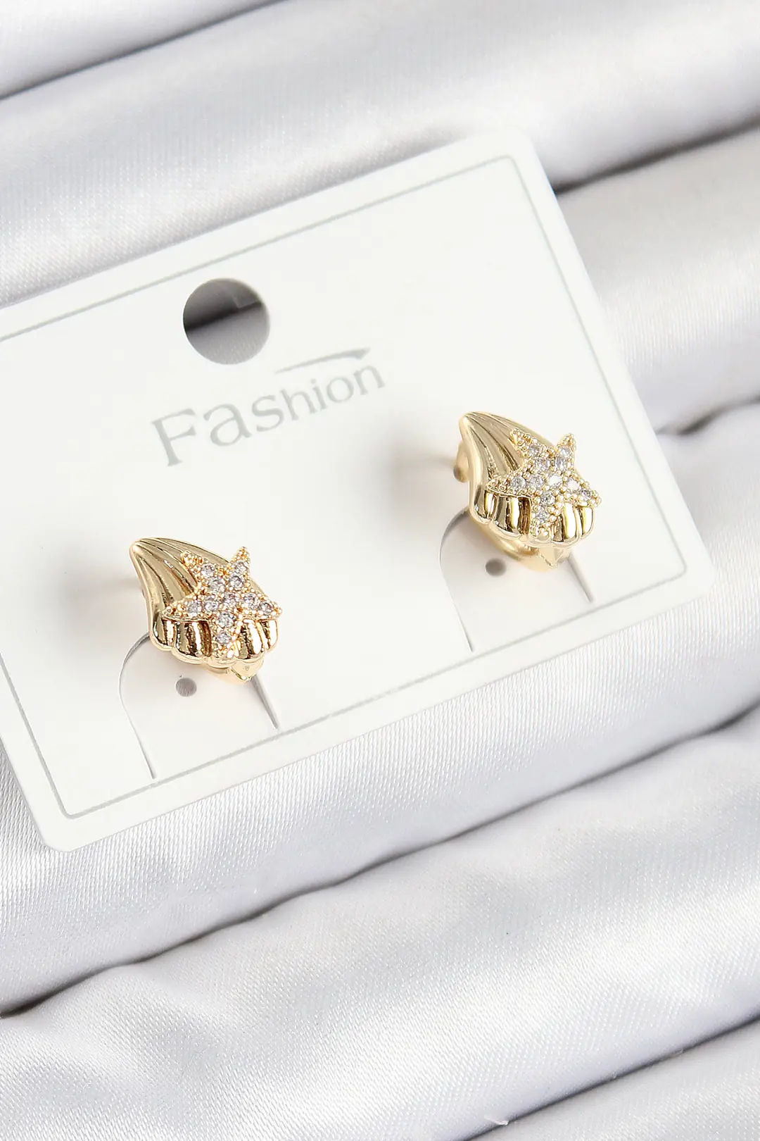 Utterly Good Zirkon Taşlı Yıldız Model Gold Renk Çocuk Küpe