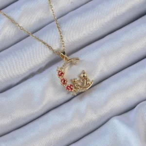 Utterly Good Çelik Kolye Gold Kedi Figürlü Zirkon Taşlı Ay Detay