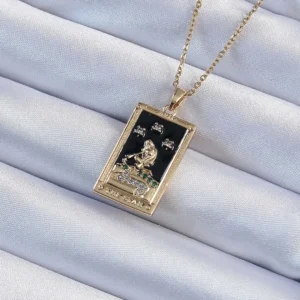 Utterly Good Çelik Kolye Zirkon Taşlı Siyah Mineli Kız Figürlü Tarot
