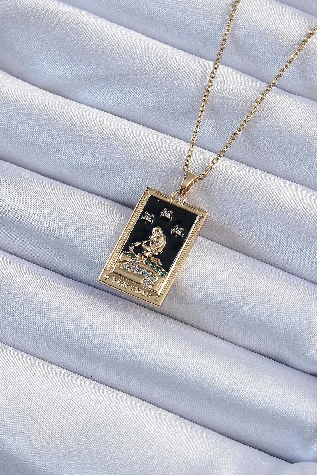 Utterly Good Çelik Kolye Zirkon Taşlı Siyah Mineli Kız Figürlü Tarot