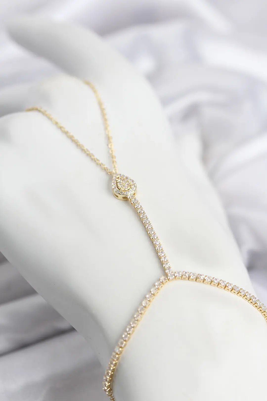 Utterly Good Şahmeran Kolye Gold Renk Zirkon Taşlı Damla Model