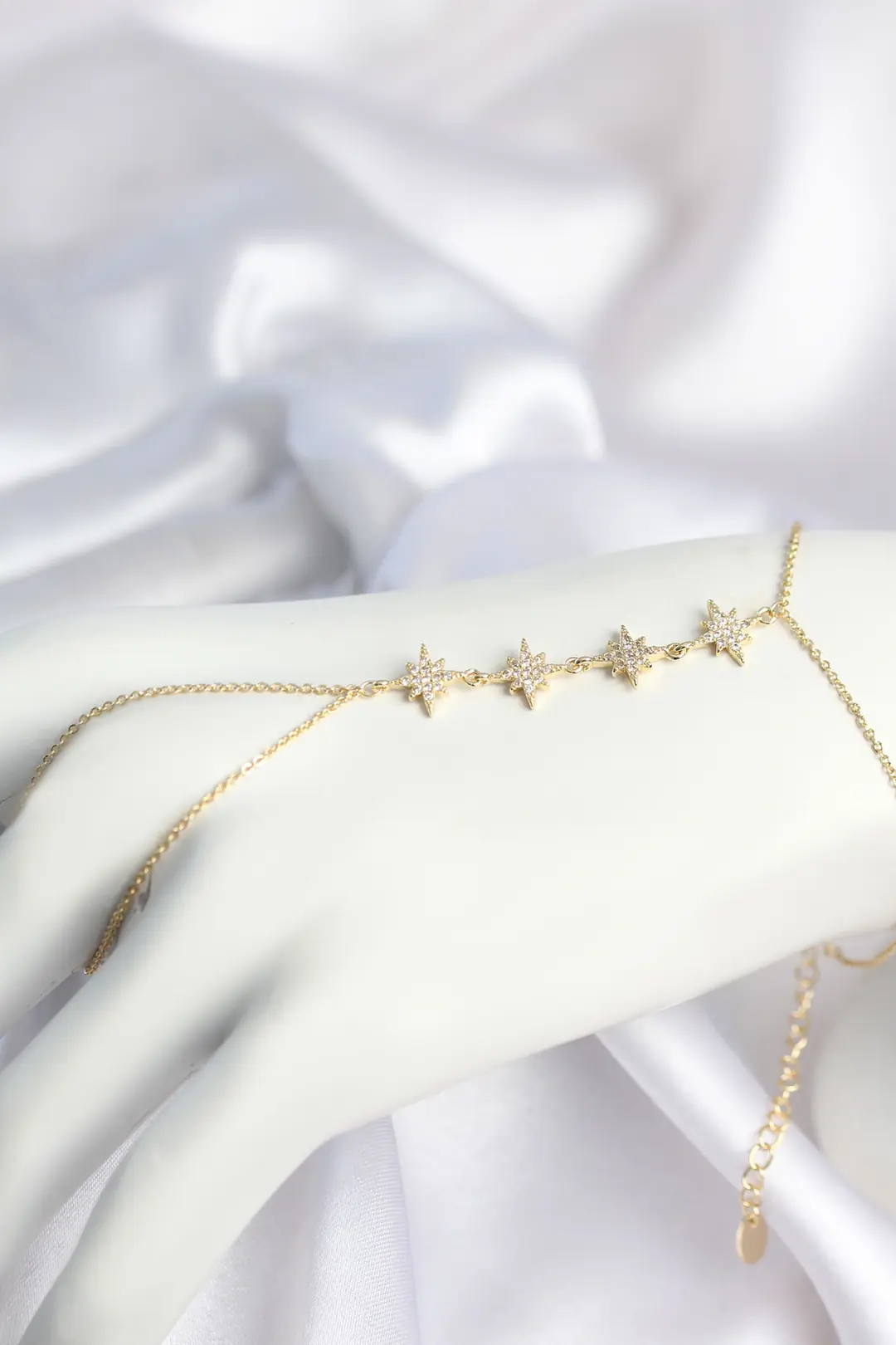 Utterly Good Şahmeran Kolye Gold Renk Zirkon Taşlı Kutup Yıldızı Model