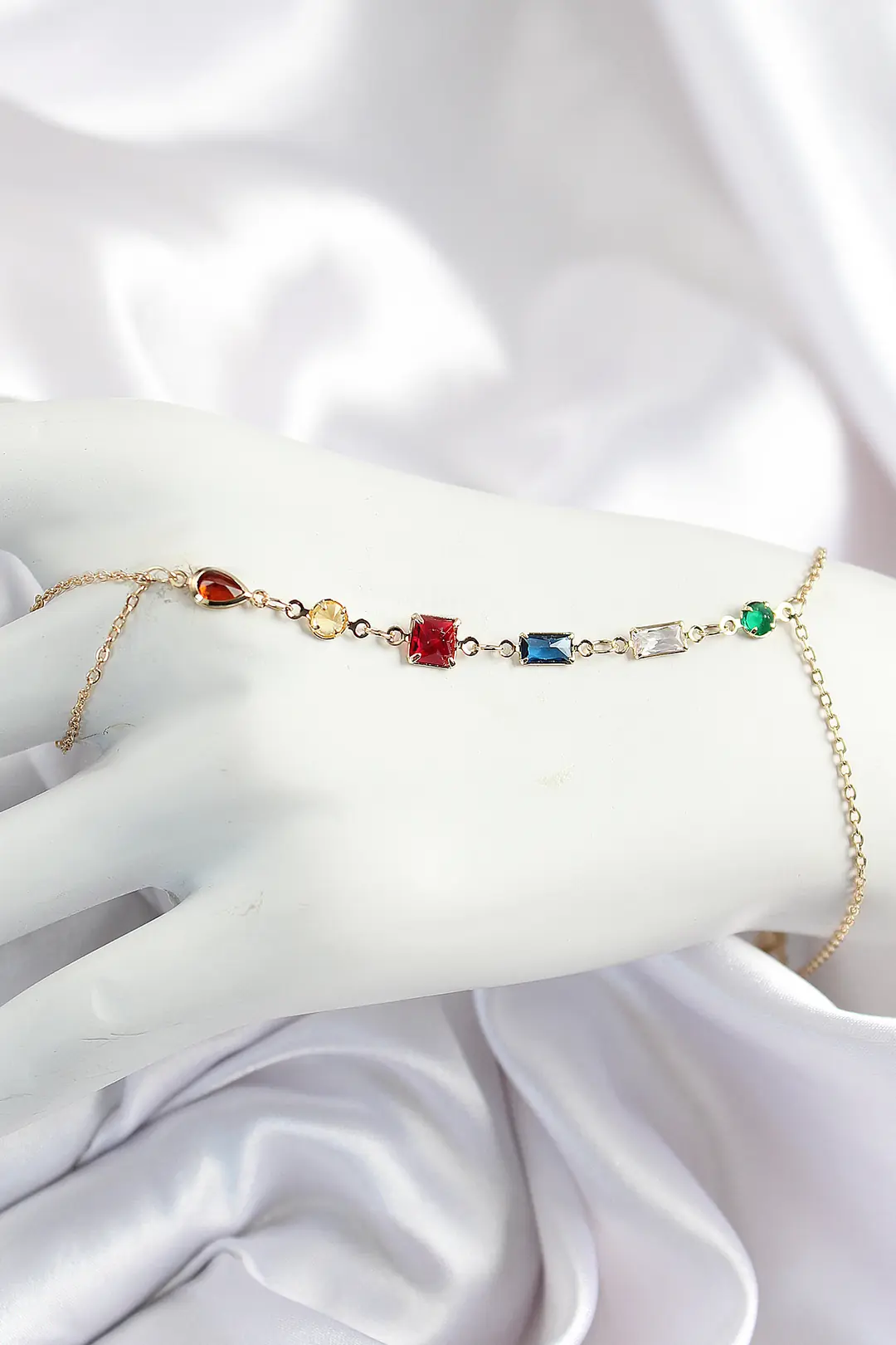 Utterly Good Şahmeran Kolye Y Model Zirkon Taşlı Gold Renk Pirinç Kadın