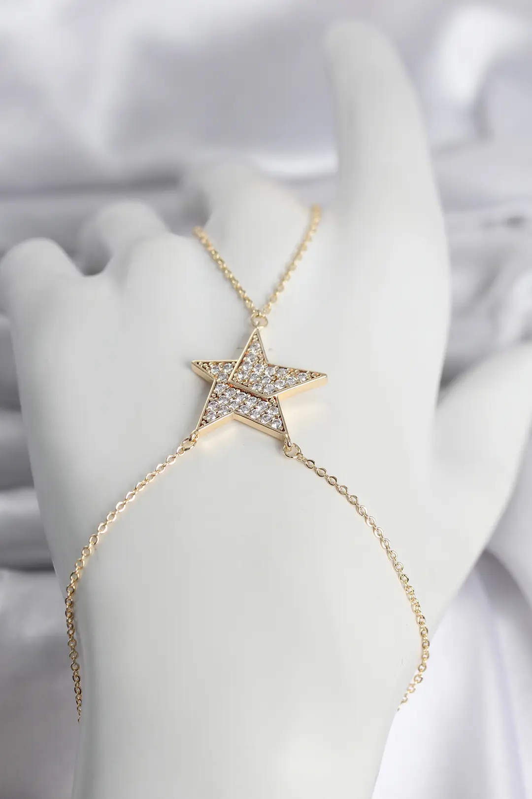 Utterly Good Şahmeran Kolye Yıldız Model Zirkon Taşlı Altın Kaplama