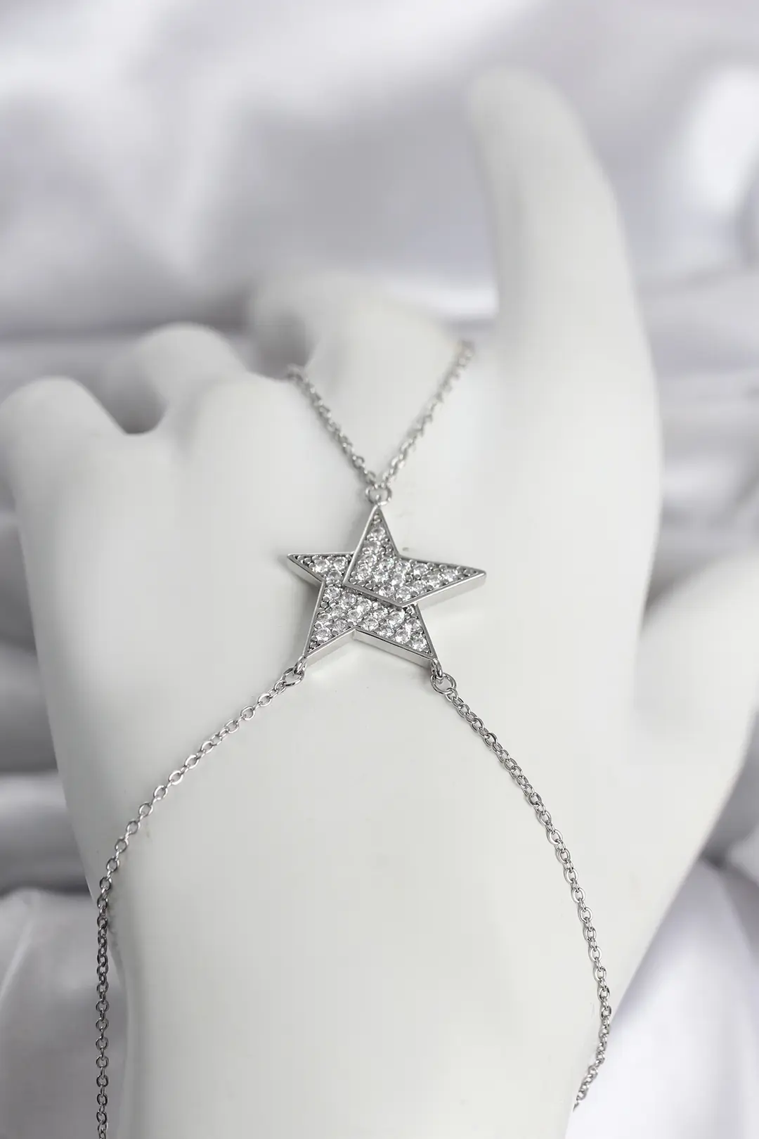 Utterly Good Şahmeran Kolye Yıldız Model Zirkon Taşlı Gümüş Kaplama