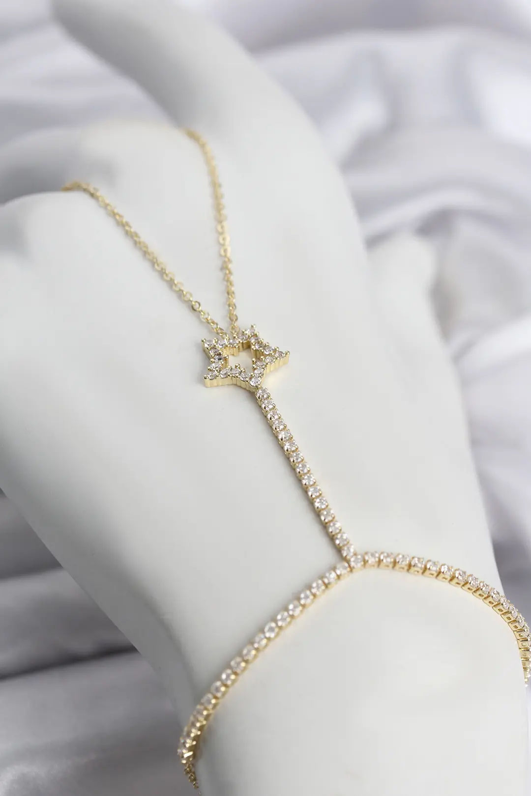 Utterly Good Şahmeran Yıldız Model Gold Renk Zirkon Taşlı Altın Kaplama