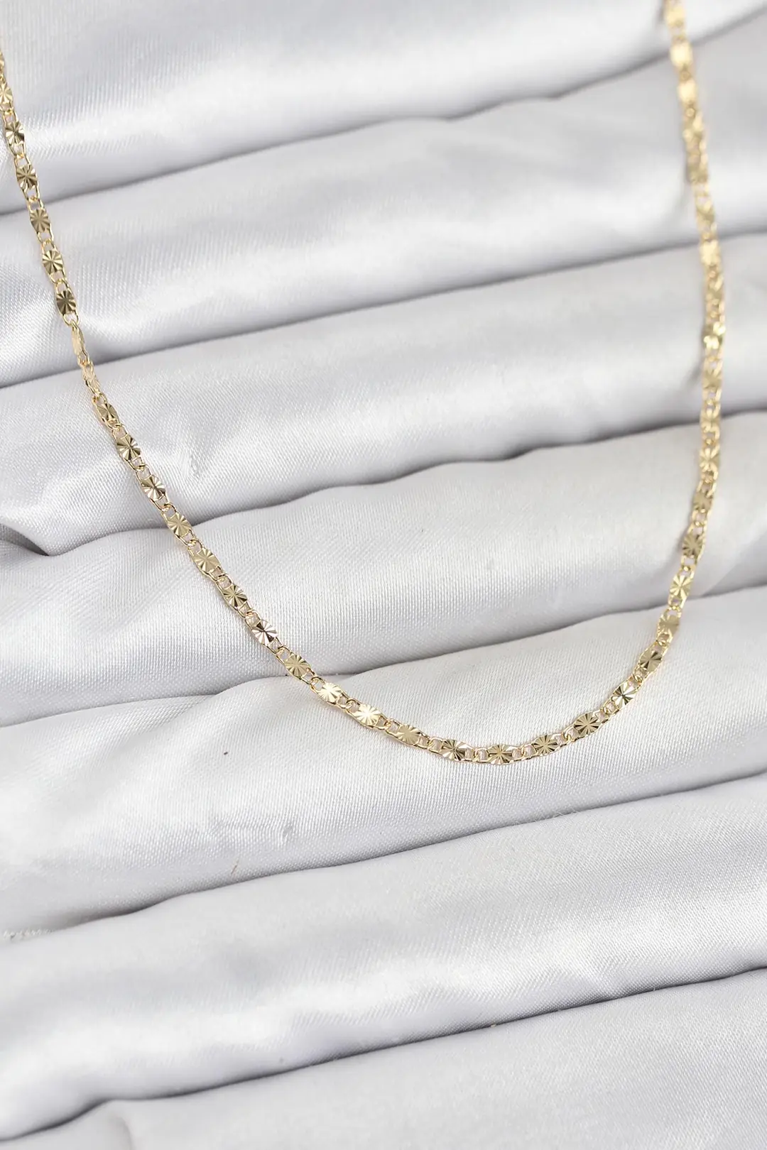 Utterly Good 14K Gold Kaplama Lazer İnce Zincirli Kadın Kolye