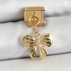 Utterly Good 316L Çelik Fiyonk Model Zirkon Taşlı Sallantılı Gold Nomination Charm