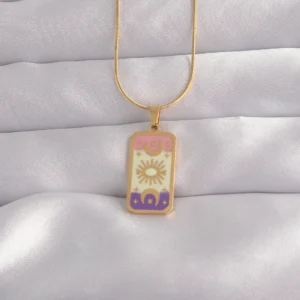 Utterly Good 316L Çelik Gold Kaplama Mineli Ay Figür Tarot Kolye
