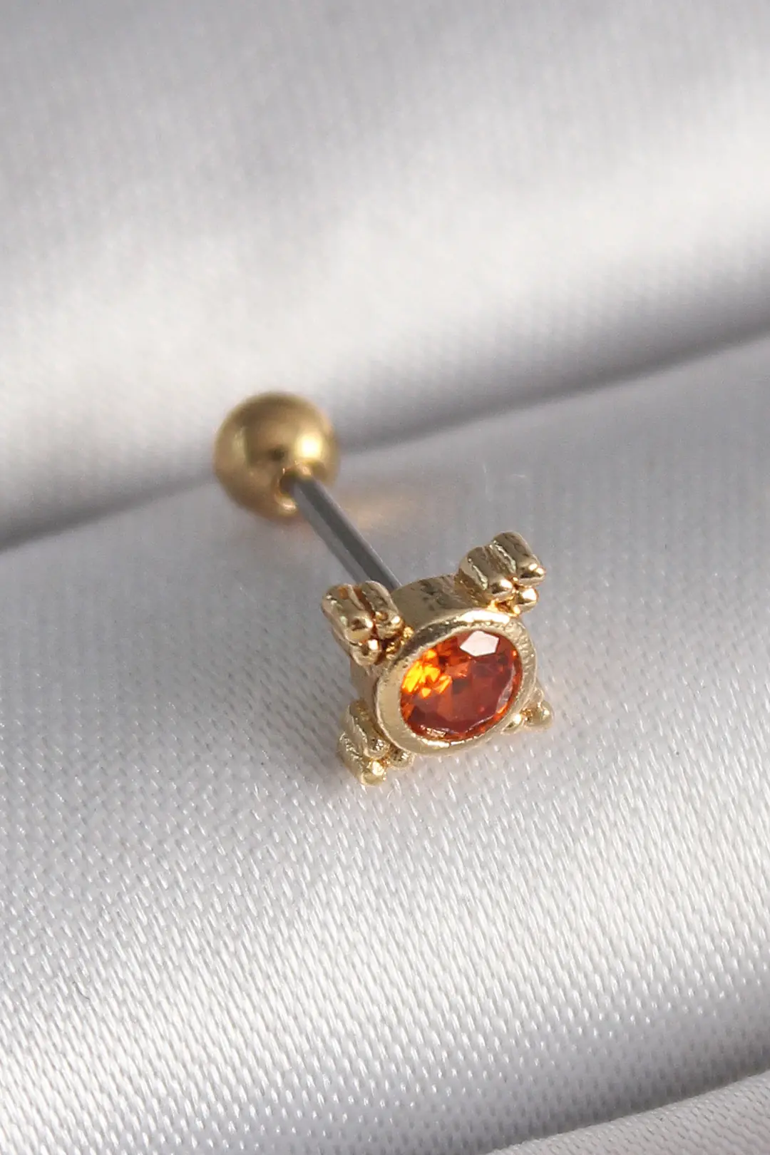 Utterly Good 316L Çelik Gold Kaplama Turuncu Zirkon Taşlı Tragus Piercing