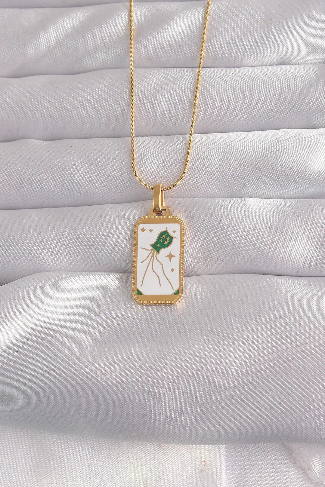 Utterly Good 316L Çelik Gold Renk Beyaz Mineli Tarot Kolye