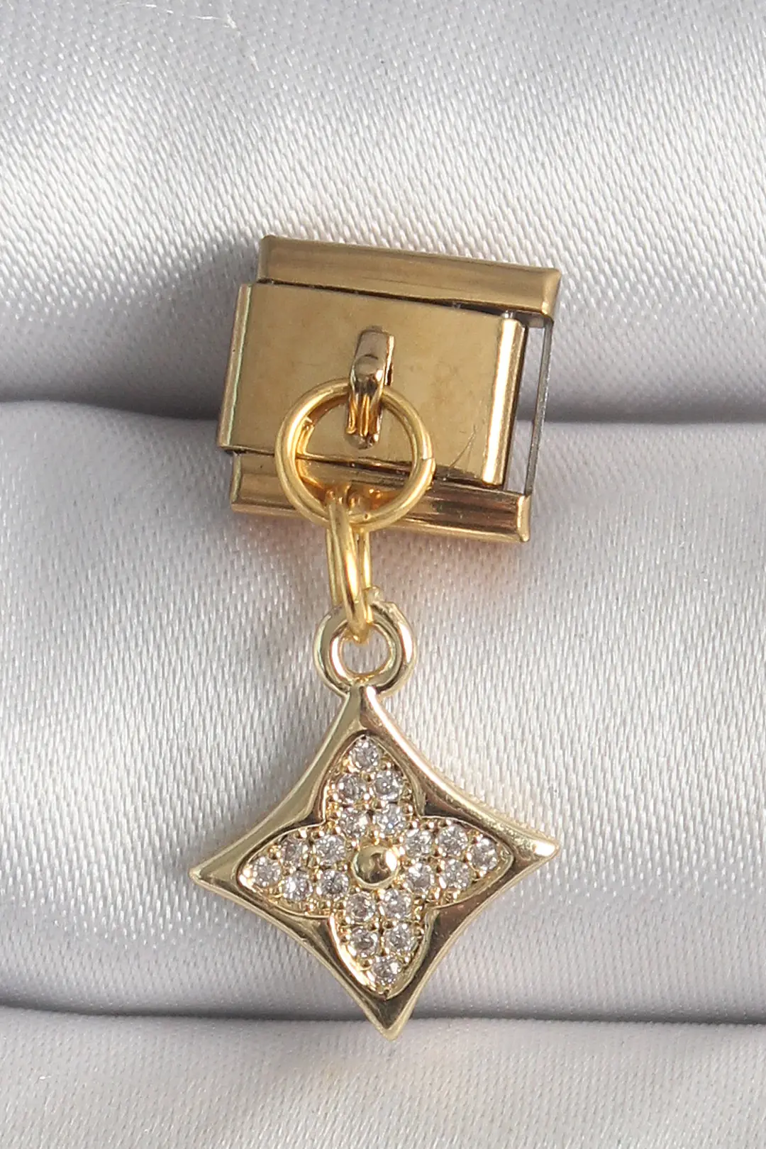 Utterly Good 316L Çelik Gold Renk Zirkon Taşlı Çiçek Nomination Charm